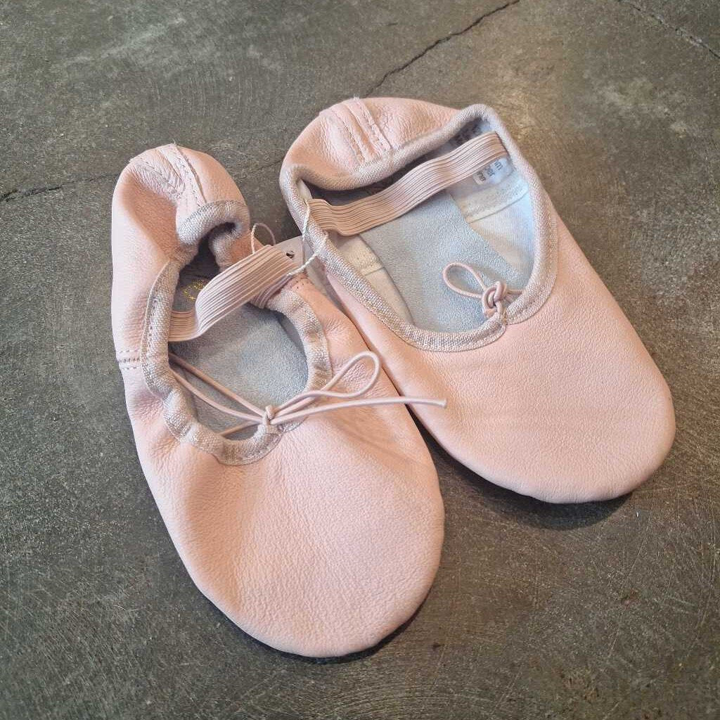 Size 12: Like NEW Pink Ballet Shoes