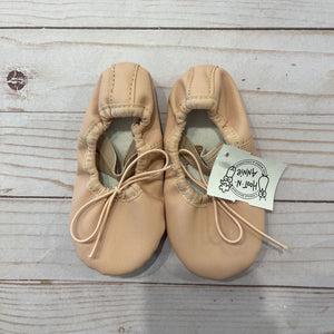 Size 5: NEW Ballet Shoes
