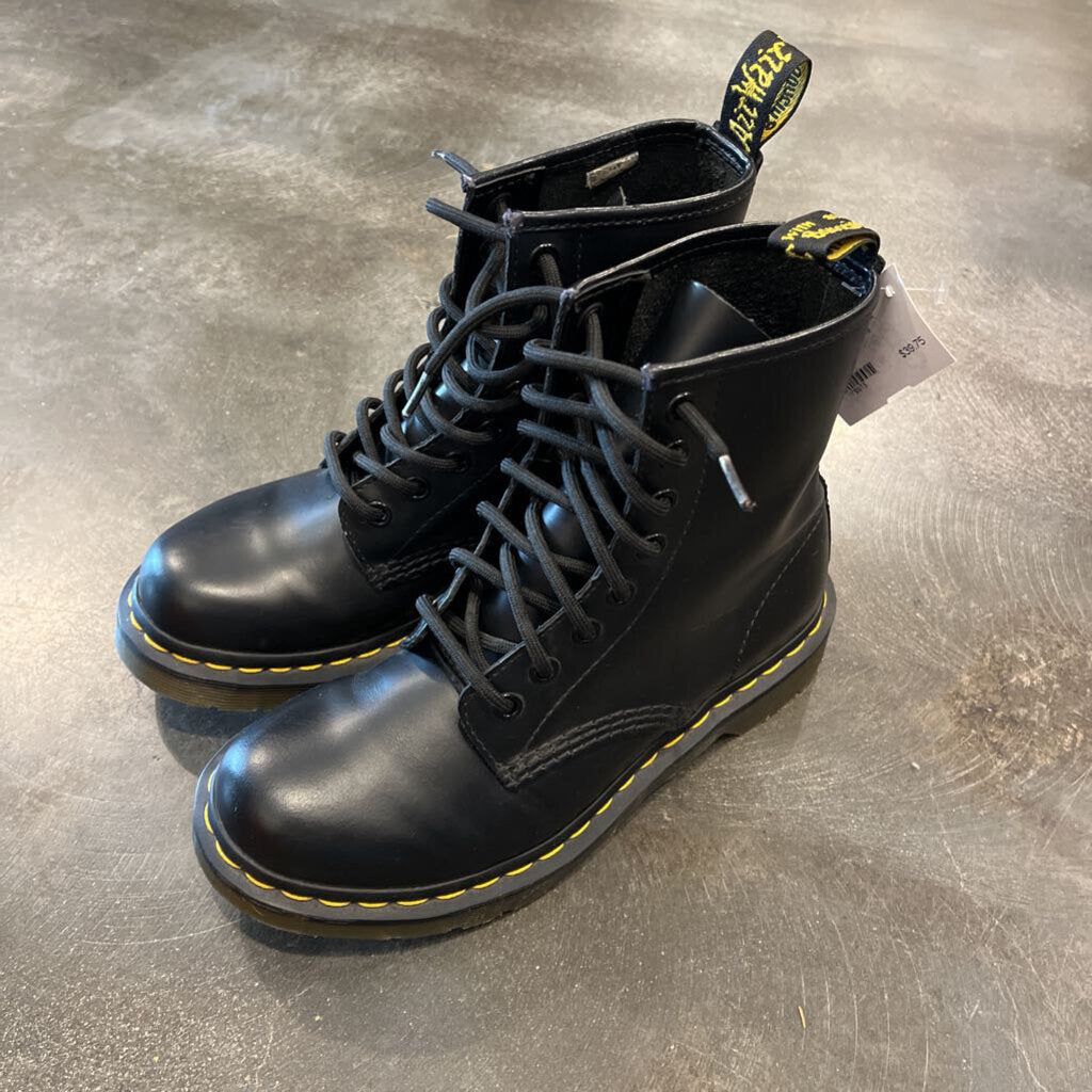 Size 8: Black Leather Lace-Up Boots
