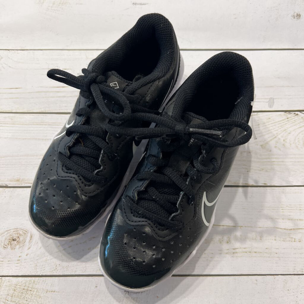 Size 13: Black Baseball Cleats