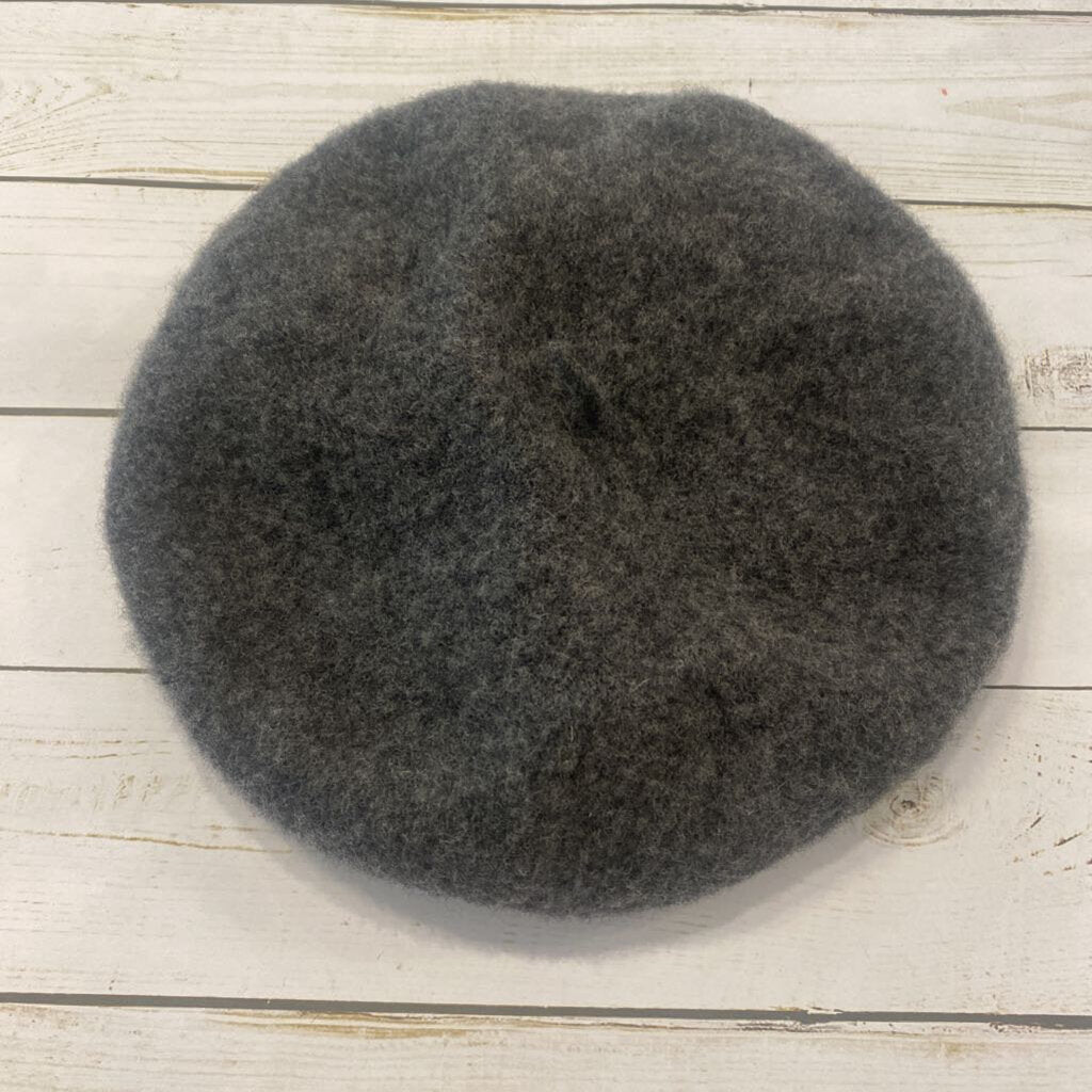 Charcoal Wool Baret