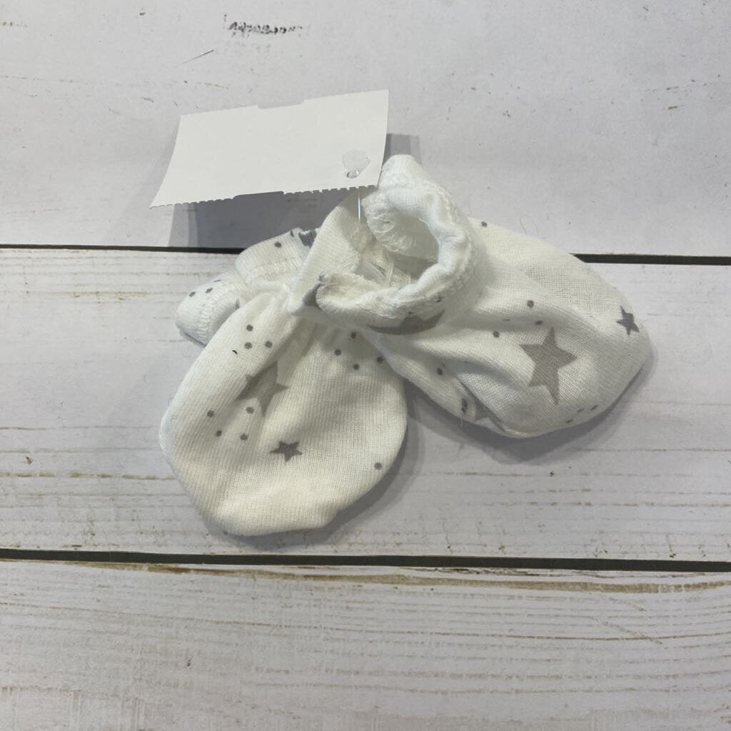 Grey Star Print Infant Mittens