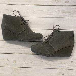 Size 8: Grey Suede Wedge Booties