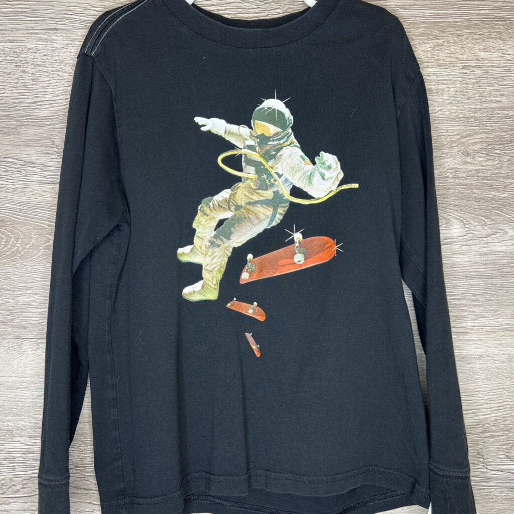 6/7: Black L/S Skateboarding Astronaut Top