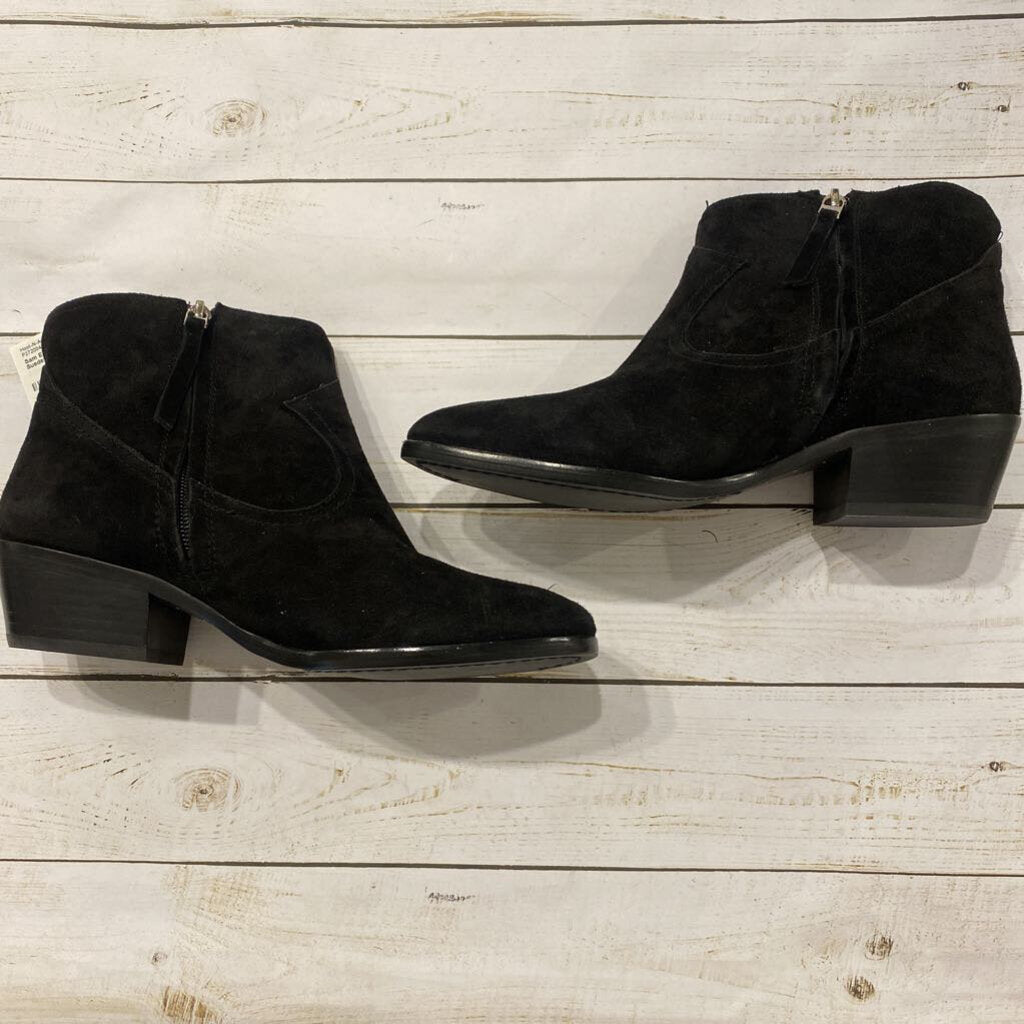 Size 6: Black Suede Booties