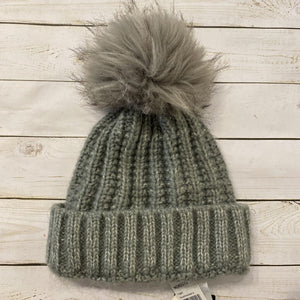 Adult: NWT Grey Knit Faux Fur Pom Beanie