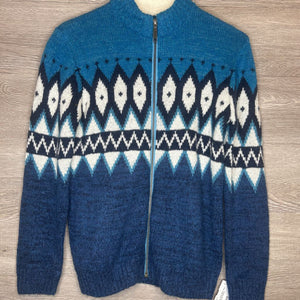 10/12: NWT Aqua Winter Zip-Up Sweater