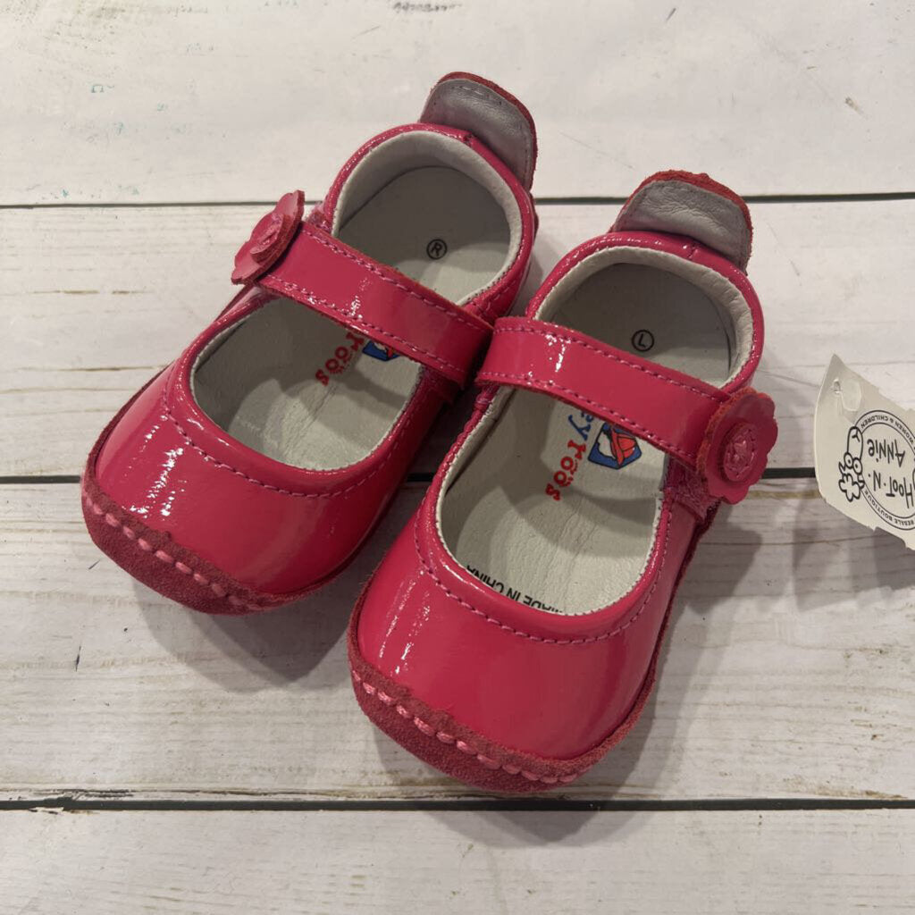 Size 12-18M: Pink Patent Leather Mary Janes