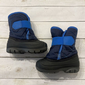 Size 5: Two Tone Blue Plush Lined Snow Boots