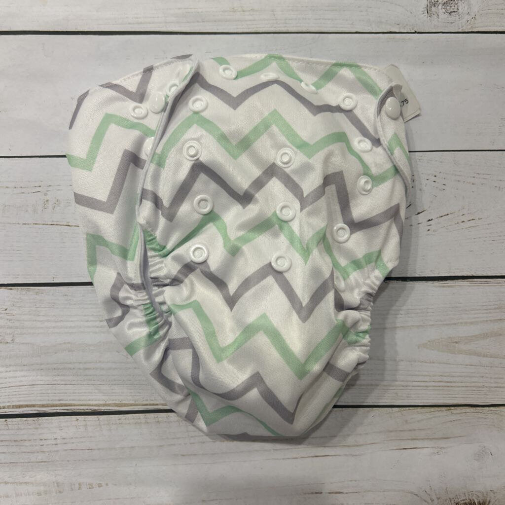 Alva Baby Cloth Diaper w/ Insert - Chevron