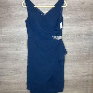 M/8: NWT Navy Tulle + Bead Detailed Formal Dress *retail $100