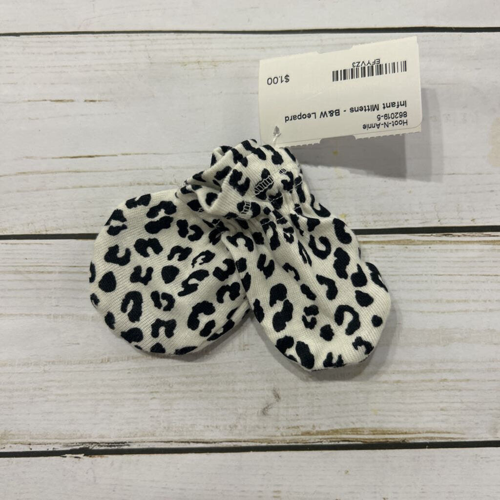 Infant Mittens - B&W Leopard