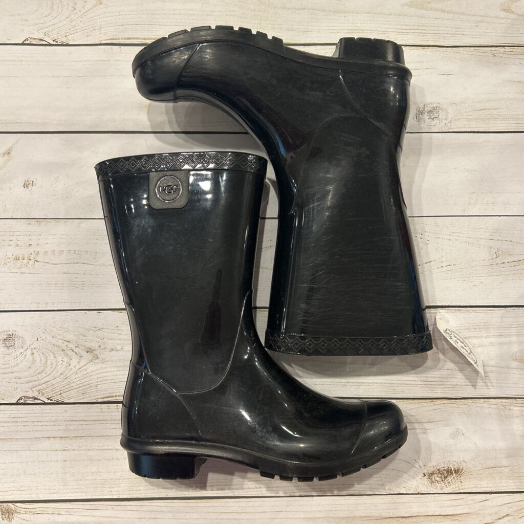 Size 1: Black Classic Rain Boots