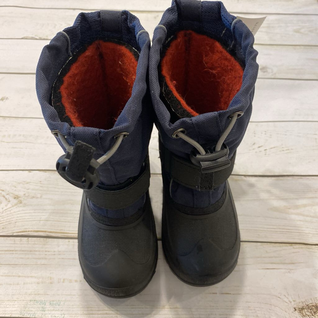 Size 8: Navy + Black Snow Boots