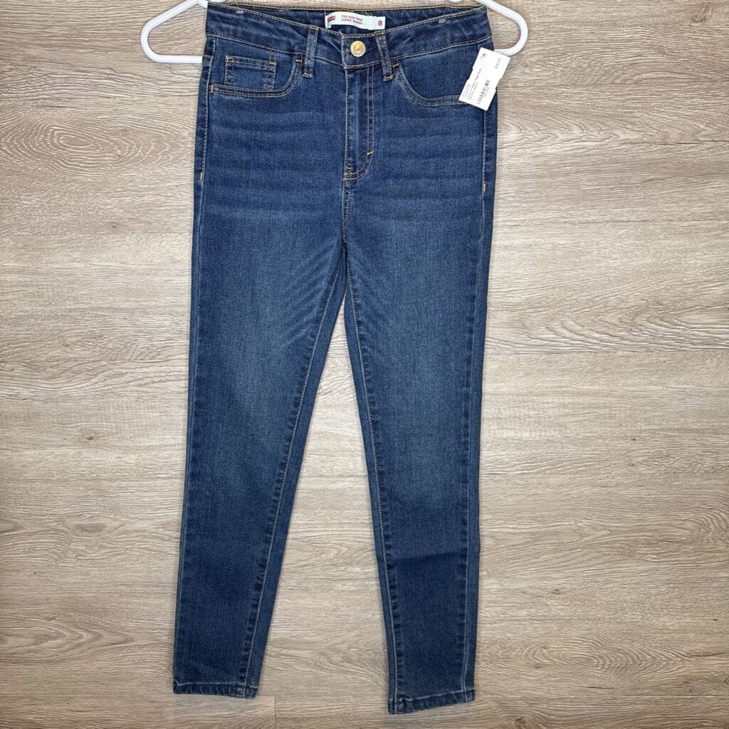 8: NWT High Rise Skinny Jeans