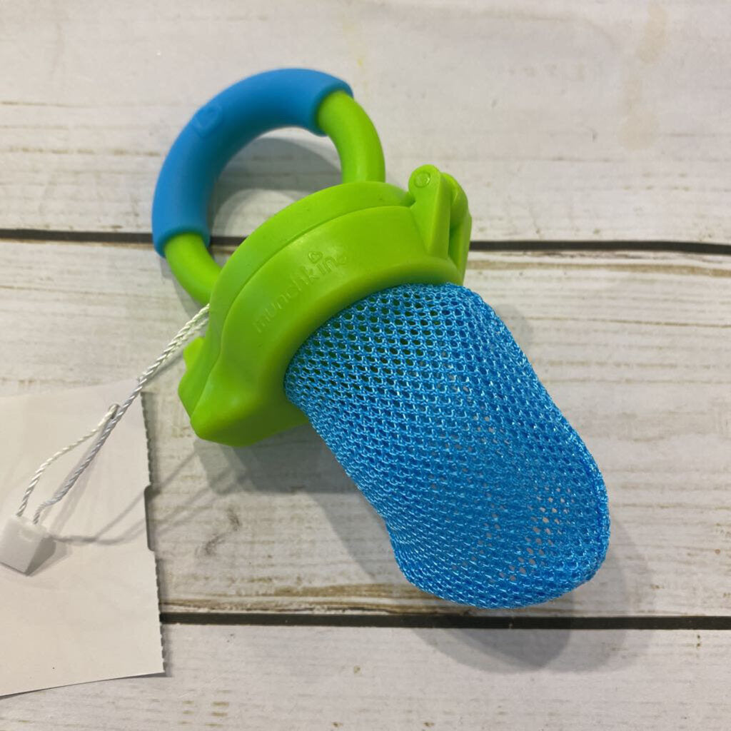 NEW Munchkin Mesh Feeder - Aqua