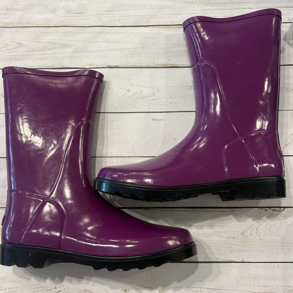 Size 7: Purple Rain Boots