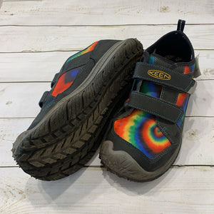 Size 4: Rainbow Velcro Shoes