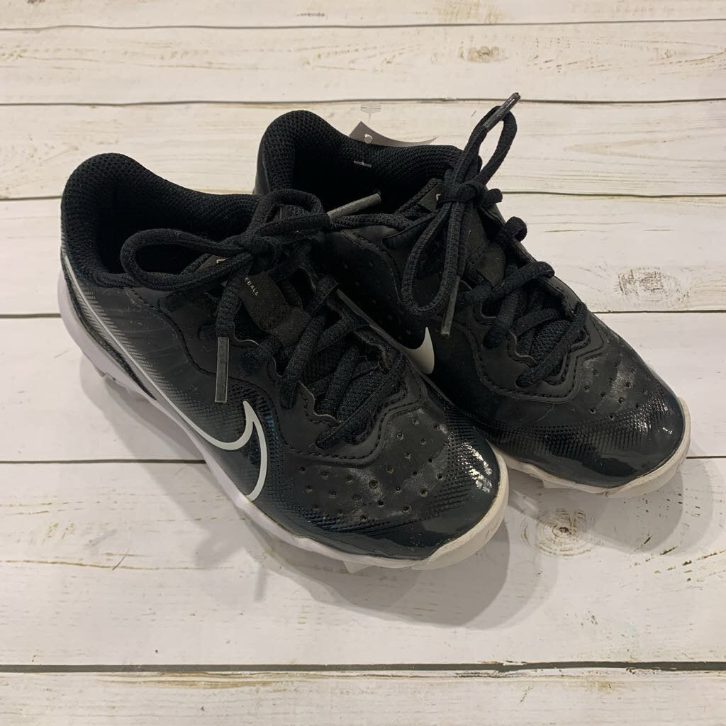 Size 12: Black Baseball Cleats