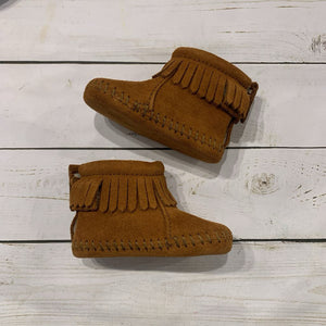 Size 2/3: NEW Suede Moccassins Booties