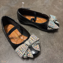 Load image into Gallery viewer, Size 6: Black Patent Leather Jewel + Bird Bow Flats
