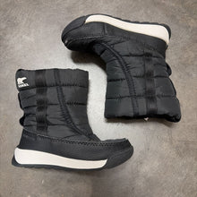 Load image into Gallery viewer, Size 8: Black Whitney II Puffer Mid Boots *reduced

