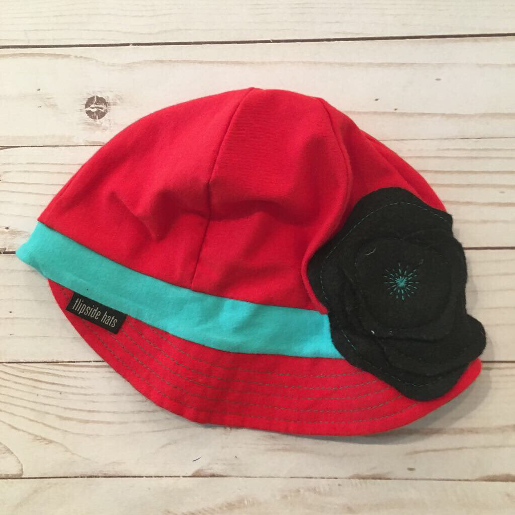 OS: Weekender Felt Flower Hat - Red + Black *retail $40