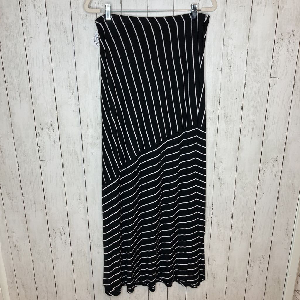 XL: B&W Striped Maxi Skirt