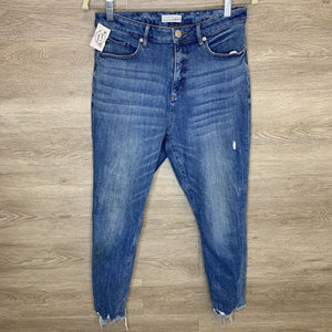 S/Size 6: Curvy High Waist Shred Ankle Jeans