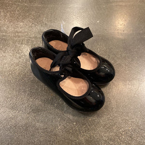 Size 6.5: Black Lace-Up Tap Shoes
