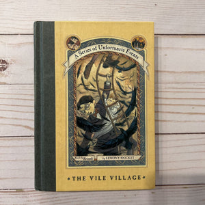 Used Book - A Series of Unfortunate Events The Vile Village