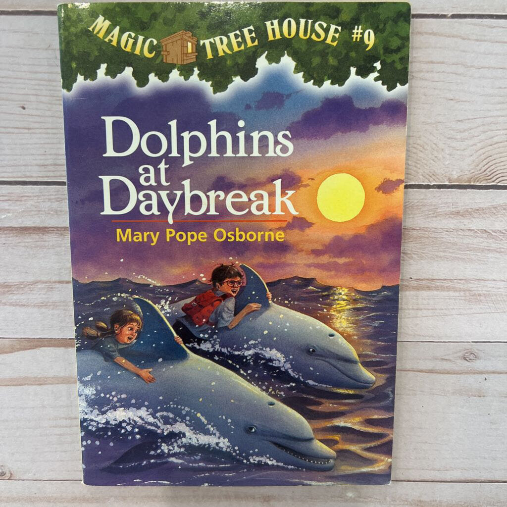 Used Book - Magic Tree House #9: Dolphins at Daybreak