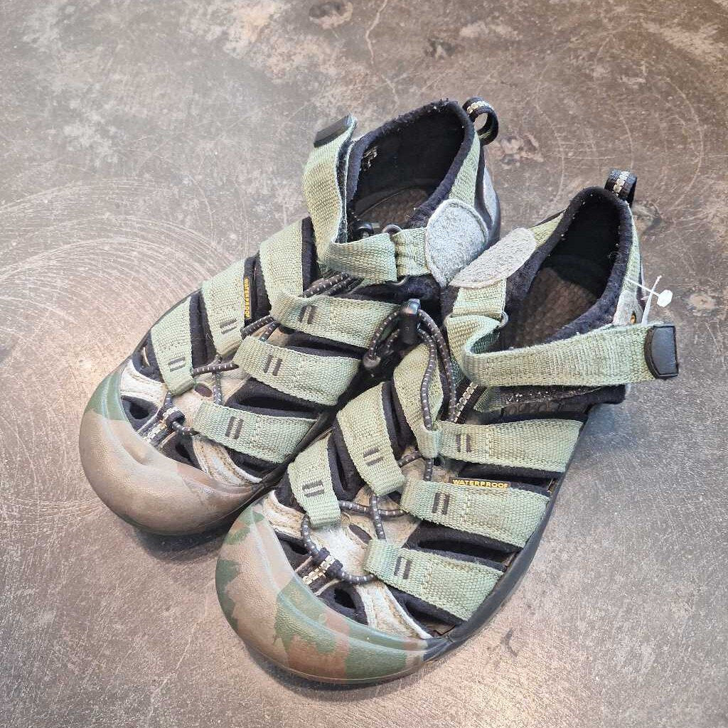 Size 4: Olive Newport Sandals