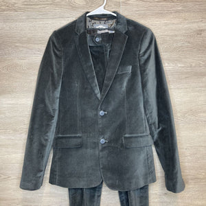 16: Gray Velvet 2pc Suit
