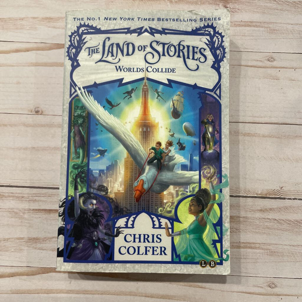 Used Book - The Land of Stories World's Collide