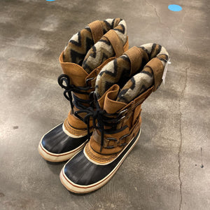 Size 7: Joan of Arctic Knit Premium II Snow Boots