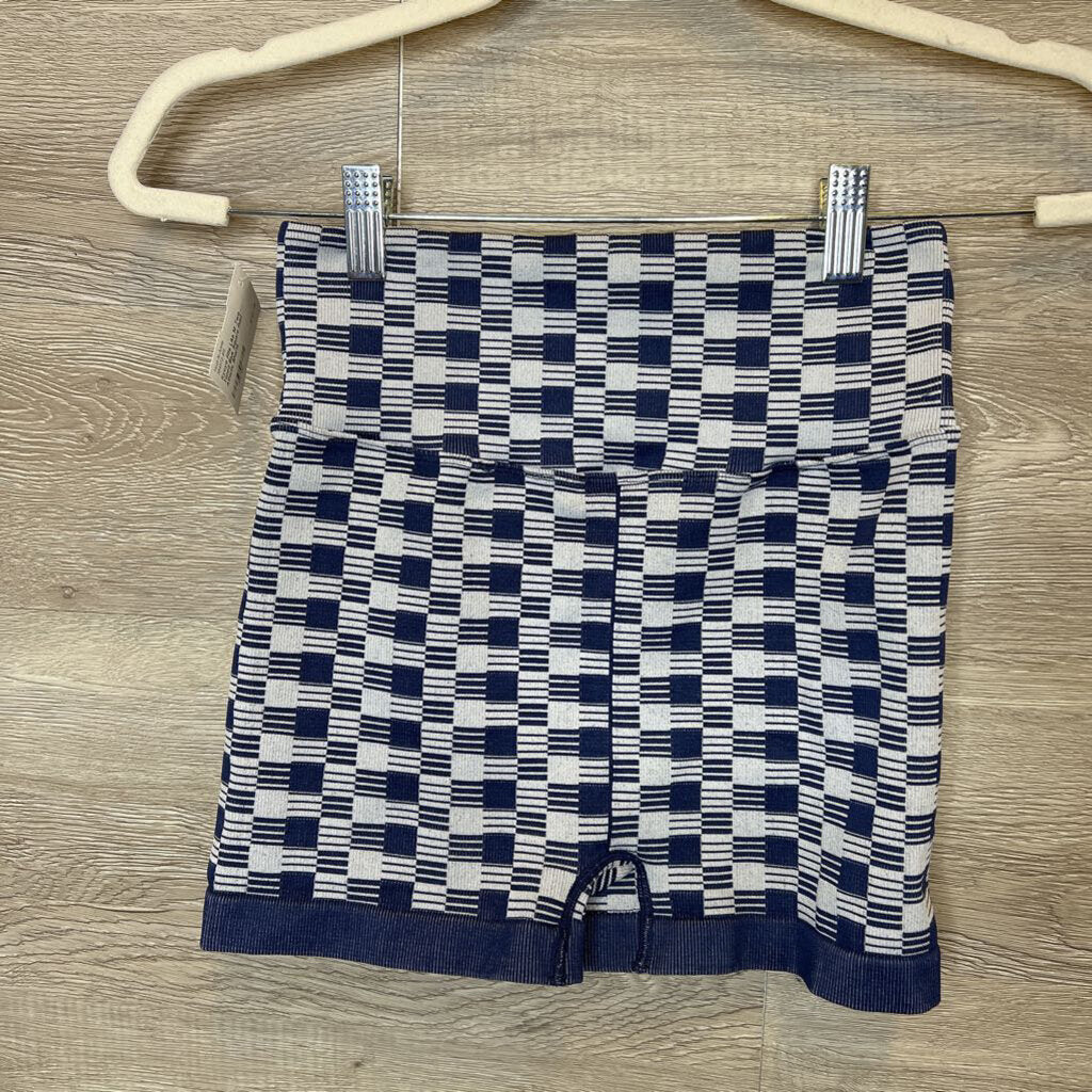 Fits Like M: Two Toned Blue Square Print Athletic Shorts