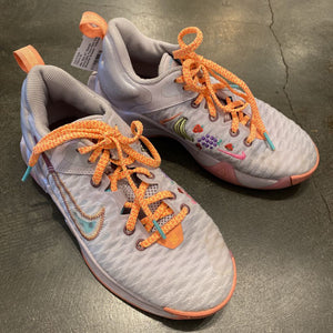 Size 4Y: Giannis Immortality Force Field Super Smoothie Sneaker *reduced